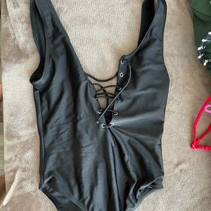 Super cute fitting swimsuit